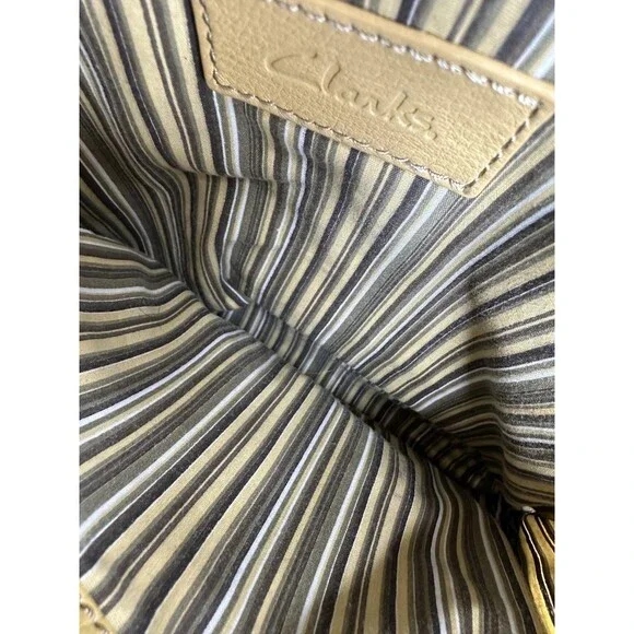 Clarks Leather Shoulder Bag Womens Convertible Purse Striped Lining Tan Pebbled - Picture 7 of 11